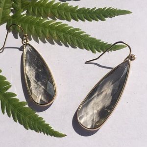 Stone teardrop earrings